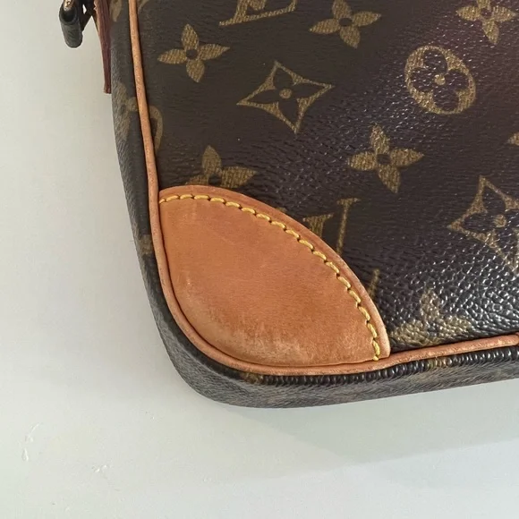 Vintage Louis Vuitton Monogram Danube PM Crossbody Bag - Picture 4 of 15